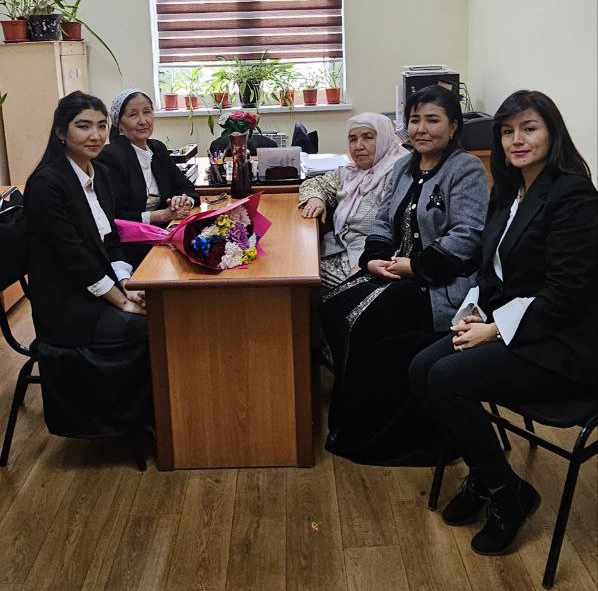 Onalar bilan porno rasmlar